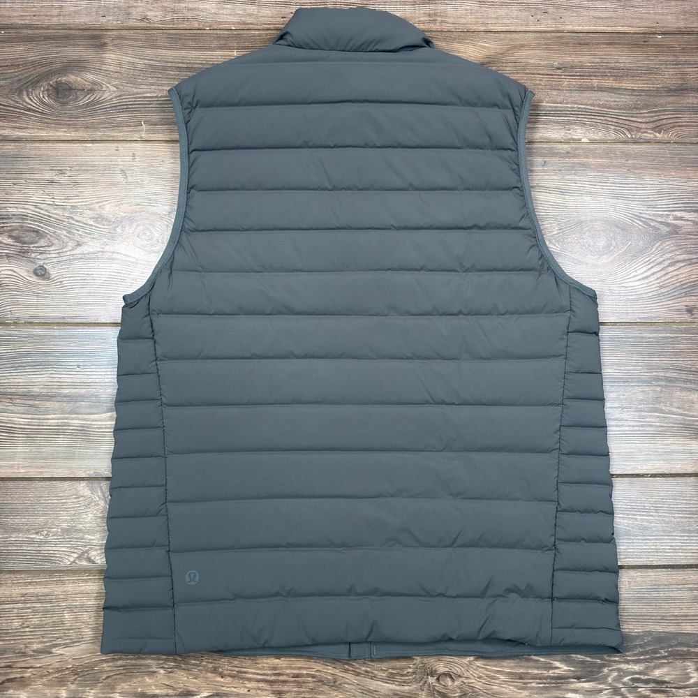 Lululemon Mens Size Large Navigation Down Vest Evolve Onyx Gray Puffer New - Picture 10 of 13